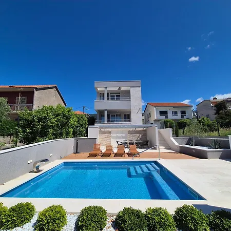 Villa Beachfront Costabella Kaštela